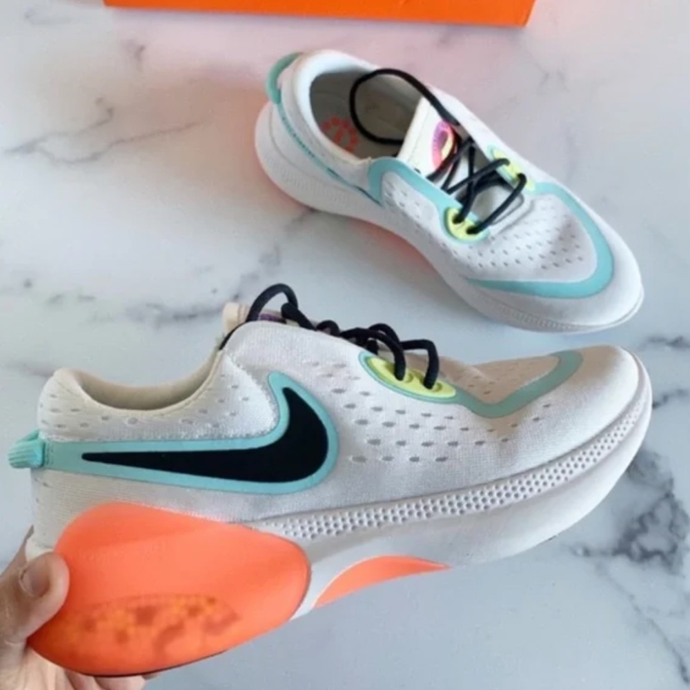 nike running sneakers